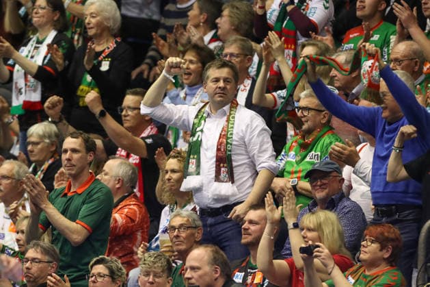 28 03 2026, xtgx, Handball, Daikin HBL, SC Magdeburg Füchse Berlin v l Minister President Sven Schulze CDU Jubel, Torjubel, jubelt ueber das Tor, celebrate the goal, celebration Magdeburg