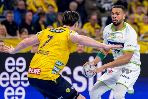 v li Robert Timmermeister RNL, 7 , Philipp Ahouansou HSG, 19 , duel, duel, tackle, tackling, dynamics, action, action, 28 03 2026, Mannheim Germany , Handball, Bundesliga, Rhein Neckar Löwen HSG Wetzlar xozx