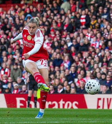 Arsenal Women v Tottenham Hotspur Women Barclays Women s Super League Alessia Russo of Arsenal Women has a shot at goal during the Barclays Women s Super League match at the Emirates Stadium, London 28 03 2026 UK Newspapers OUT Copyright: xNickxEmmersonx FIL-23194-0012