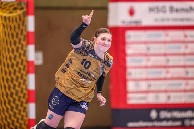 GER, Bensheim, HSG Bensheim Auerbach Flames vs Buxtehuder SV, Alsco Handball Bundesliga Frauen, Handball, DHB, Spielzeit 2025 2026, Weststadthalle Bensheim, 21 Spieltag im Bild Anika Hampel Buxtehuder SV Frauen 10 , Jubel, Freude und Emotionen nach dem Tor DFB DFL REGULATIONS PROHIBIT ANY USE OF PHOTOGRAPHS AS IMAGE SEQUENCES AND OR QUASI VIDEO, 28 03 2026 Copyright: HMBxMedia HendrikxHamelau