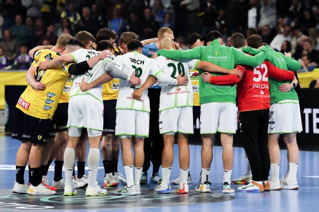 The players of the Rhein Neckar Löwen form a team circle to close ranks GER, Rhein Neckar Loewen vs HWG Wetzlar, Handball, 1 Bundesliga, 26 Matchday Season 2025 2026, 28 03 2026 GER, Rhein Neckar Loewen vs HWG Wetzlar, 1 Bundesliga, 26 Matchday, Season 2025 2026, 28 03 2026 Mannheim Copyright: xEibner-Pressefoto JoergxHirschx EP_JHH