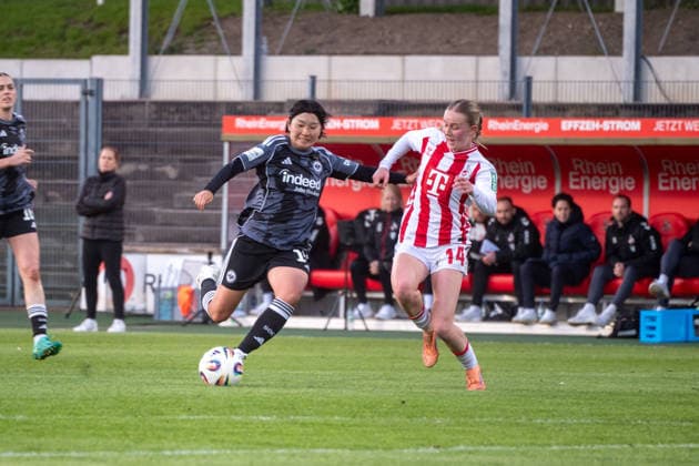 Germany Soccer Google Pixel Womens Bundesliga 2025 2026 1 FC Köln vs Eintracht Frankfurt 22 Matchday Franz Kremer Stadium Cologne Remina Chiba Eintracht Frankfurt, 15 in duel with Carlotta Imping 1 FC Köln, 14 Copyright: xOrhanxHabashx