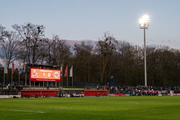 Germany Soccer Google Pixel Women Bundesliga 2025 2026 1 FC Köln vs Eintracht Frankfurt 22 Matchday Franz Kremer Stadium Cologne Half-time score 1 0 Copyright: xOrhanxHabashx