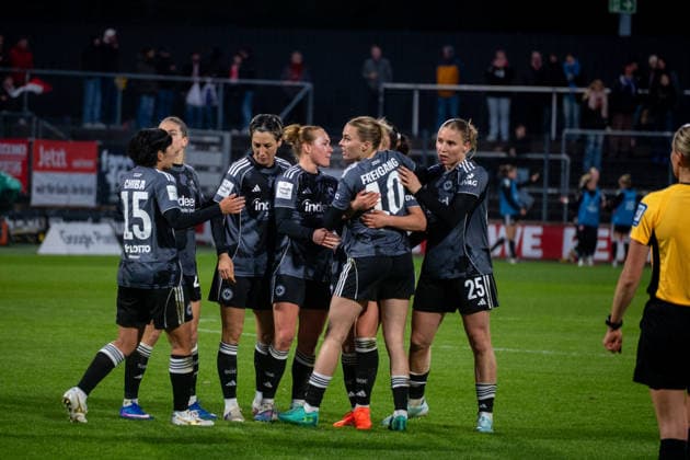 Germany Soccer Google Pixel Women Bundesliga 2025 2026 1 FC Köln vs Eintracht Frankfurt 22 Matchday Franz Kremer Stadium Cologne Goal and goal celebration to 1 1 by Laura Freigang Eintracht Frankfurt, 10 joy, emotions, jubilation, enthusiasm, happy, celebrate Copyright: xOrhanxHabashx