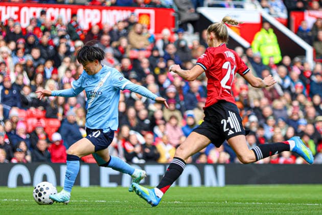 MANCHESTER, ENGLAND - March 28: Aoba Fujino of Manchester City on the ball during the Barclays Womens Super League game between Manchester United, ManU and Manchester City at Old Trafford, March 28 in Manchester, England Copyright: xNataliexMincher SPPx Sportspressphoto_SPR120149
