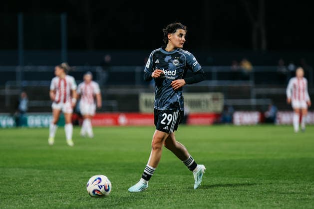 Google Pixel Women Bundesliga 1 FC Köln Eintracht Frankfurt 28 03 2026 Dilara Acikgoz Eintracht Frankfurt, 29 on the ball Google Pixel Women Bundesliga 1 FC Köln Eintracht Frankfurt Köln, Franz Kremer Stadion 28 03 2025 DFB REGULATIONS PROHIBIT ANY USE OF PHOTOGRAPHS AS IMAGE SEQUENCES AND OR QUASI VIDEO Copyright: xBEAUTIFULxSPORTS Freisenx