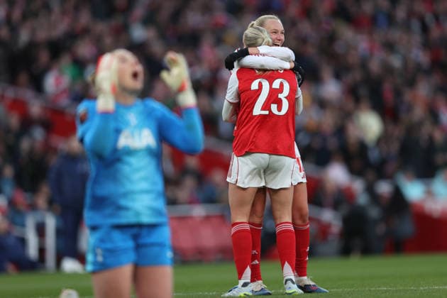 Frauen-Superliga Arsenal gegen Tottenham 28. März 2026 London Frauen-Superliga-Fußball Arsenal gegen Tottenham Hotspur Tottenhams Torhüterin Lize Kop reagiert, nachdem sie Alessia Russo (23) von Arsenal ihr drittes Tor geschenkt hat Foto von Mark Leech London UK  Copyright: xMarkxLeechxOffside