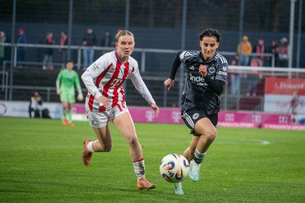 Germany Soccer Google Pixel Womens Bundesliga 2025 2026 1 FC Köln vs Eintracht Frankfurt 22 Matchday Franz Kremer Stadium Cologne in duel Dilara Acikgöz Eintracht Frankfurt, 29 with Carlotta Imping 1 FC Köln, 14 Copyright: xOrhanxHabashx