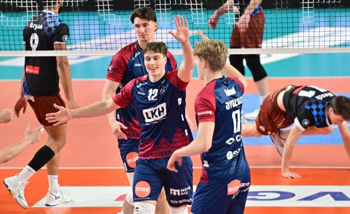 GER 1 VBL, Play Off quarterfinals, SVG Lueneburg vs WWK Volleys Herrsching 28 03 2026, GER 1 VBL, PLay Off quarterfinals, SVG Lueneburg vs WWK Volleys Herrsching, in the picture the Lueneburg team cheers nordphotoxGmbH xWitke nph00002