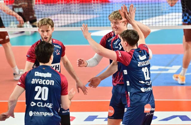 GER 1 VBL, Play Off quarterfinals, SVG Lueneburg vs WWK Volleys Herrsching 28 03 2026, GER 1 VBL, PLay Off quarterfinals, SVG Lueneburg vs WWK Volleys Herrsching, in the picture the Lueneburg team cheers nordphotoxGmbH xWitke nph00002