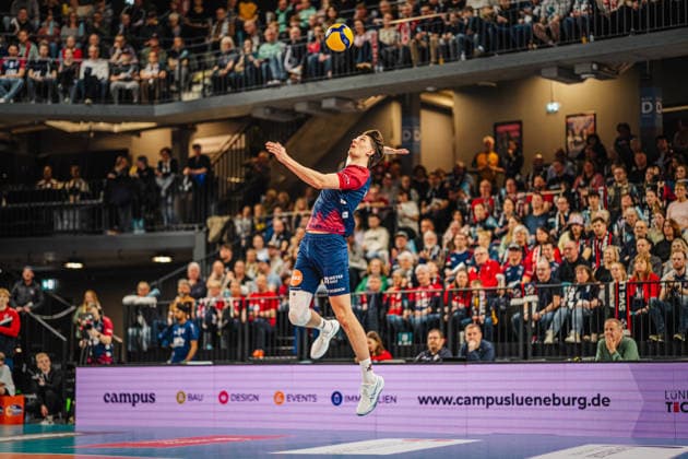 Volleyball Men Season 2025 2026 Volleyball Bundesliga Playoff Quarterfinals SVG Lüneburg vs WWK Volleys Herrsching 28 03 2026 Cole Young 8 SVG Lüneburg serving