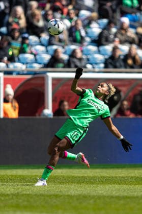 NWSL 2026: Royals Vs Legacy MAR 28 March 28, 2026; Foxborough, Massachusetts, USA; Boston Legacy FC defender Jorelyn Carabali (16) lines up an over the head kick in a National WomenÃ¢â‚¬â ¢s Soccer League game against the Utah Royals FC at Gillette Stadium. (c) Burt Granofsky CSM (Credit Image: Â Burt Granofsky Cal Media) EDITORIAL USE ONLY Copyright: xx ZUMA-20260328_zma_c04_026.jpg BurtxGranofskyx csmphotothree483561