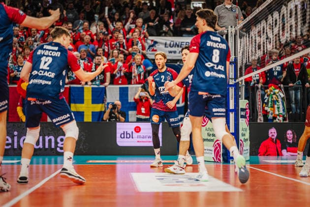 Volleyball Men Season 2025 2026 Volleyball Bundesliga Playoff Quarterfinals SVG Lüneburg vs WWK Volleys Herrsching 28 03 2026 Daniel Gruvaeus 2 SVG Lüneburg celebrates with the team after a successful attack