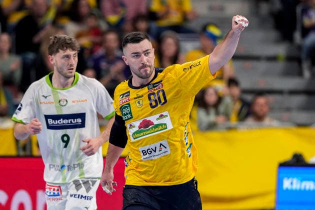 Goalscorer Jannik Kohlbacher RNL, 80 , celebrates a goal, cheer, cheer, goal celebration, celebrate the goal, goal, celebration, cheers about the goal, rejoicing, joy, rejoices, optimistic, positive, game scene, highlight, single picture, single photo, action, action, 28 03 2026, Mannheim Germany , Handball, Bundesliga, Rhein Neckar Löwen HSG Wetzlar xozx