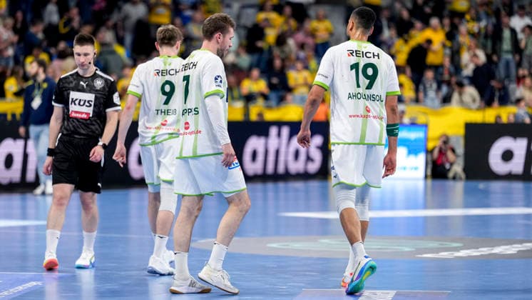 from left Niklas Theiss Theiss, HSG, 9 , Dominik Mappes HSG, 7 , Philipp Ahouansou HSG, 19 , player of HSG Wetzlar, looking disappointed, disappointment, frustration, disappointed, pessimistic, action, action, game scene, 28 03 2026, Mannheim Germany , Handball, Bundesliga, Rhein Neckar Löwen HSG Wetzlar xozx