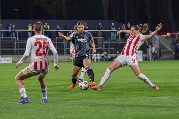 28 03 2026, xgrfx, Fußball Google Pixel Frauen Bundesliga, 1 FC Köln Eintracht Frankfurt v l Noemi Ivelj Eintracht Frankfurt , Adriana Achcinska 1 FC Köln DFL DFB REGULATIONS PROHIBIT ANY USE OF PHOTOGRAPHS as IMAGE SEQUENCES and or QUASI VIDEO Köln