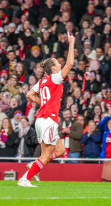 Arsenal Women v Tottenham Hotspur Women Barclays Women s Super League Stina Blackstenius of Arsenal Women celebrates after scoring her sides fifth goal during the Barclays Women s Super League match at the Emirates Stadium, London 28 03 2026 UK Newspapers OUT Copyright: xNickxEmmersonx FIL-23194-0036