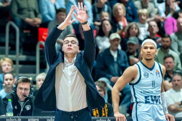 Chemnitz, Germany March 28, 2026 1 BBL 2025 2026 Niners Chemnitz against EWE Baskets Oldenburg In the picture Head Coach Lazar Spasic EWE Copyright: xFotostandx xNachtigallx