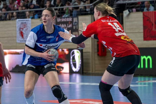 Handball Bundesliga Women,HBF, Season 2025 2026 SV Union Halle Neustadt vs HSG Blomberg Lippe Halle, Germany 28 March 2026 In the picture from left Nuria Bucher Blomberg and Tina Wagenlader Halle Halle Saale SWH Arena Sachsen Anhalt Germany