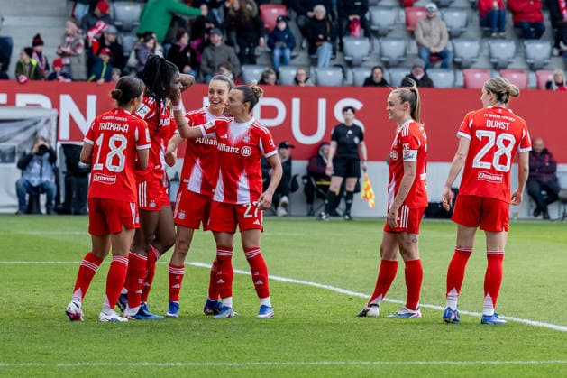 Momoko Tanikawa FC Bayern Muenchen Frauen, 18 , Natalia Padilla Bidas FC Bayern Muenchen Frauen, 23 , Arianna Caruso FC Bayern Muenchen Frauen, 27 , Georgia Stanway FC Bayern Muenchen Frauen, 31 and Barbara Dunst FC Bayern Muenchen Frauen, 28 celebrate with Edna Imade FC Bayern Muenchen Frauen, 29 their goal for 1 0 GER, FC Bayern Muenchen Frauen vs 1 FC Nuernberg, Football, Google Pixel Frauen Bundesliga, 22 Spieltag, Saison 2025 2026, 28 03 2026 DFL DFB REGULATIONS PROHIBIT ANY USE OF PHOTOGRAPHS as IMAGE SEQUENCES and or QUASI VIDEO GER, FC Bayern Muenchen Frauen vs 1 FC Nuernberg, Football, Google Pixel Frauen Bundesliga, 22 Spieltag, Saison 2025 2026, 28 03 2026 Muenchen Copyright: xEibner-Pressefoto HeikexFeinerx EP_HFR