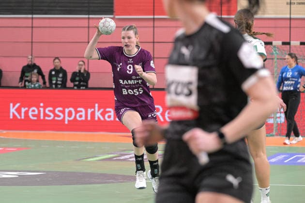 Naina Klein TusSies Metzingen, 09 am with Bal TusSies Metzingen vs FrischAuf Goeppingen , Handball, Alsco HBF, 21 League Matchday, Season 2025 2026, 28 03 2026 TusSies Metzingen vs FrischAuf Goeppingen , Handball, Alsco HBF, 21 League Matchday, Season 2025 2026, 28 03 2026 Tuebingen Copyright: xEibner-Pressefoto TobiasxBaurx EP_TBR