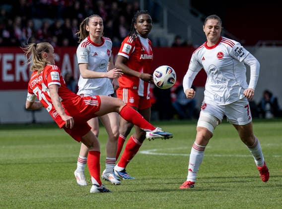 Fight for the ball duel of Georgia Stanway FC Bayern Muenchen Women, 31 with Lara Meroni 1 FC Nuernberg, 11 and Leia Varley 1 FC Nuernberg, 07 GER, FC Bayern Muenchen Women vs 1 FC Nuernberg, Football, Google Pixel Women Bundesliga, 22 Matchday, Season 2025 2026, 28 03 2026 DFL DFB REGULATIONS PROHIBIT ANY USE OF PHOTOGRAPHS as IMAGE SEQUENCES and or QUASI VIDEO GER, FC Bayern Muenchen Frauen vs 1 FC Nuernberg, Football, Google Pixel Frauen Bundesliga, 22 Matchday, Season 2025 2026, 28 03 2026 Muenchen Copyright: xEibner-Pressefoto HeikexFeinerx EP_HFR