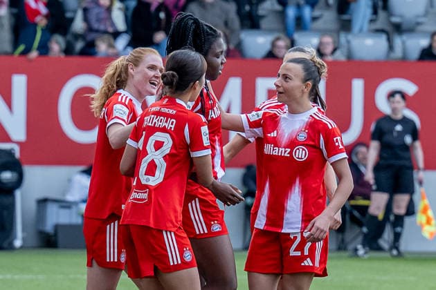 Stine Ballisager Pedersen FC Bayern Muenchen Frauen, 03 , Momoko Tanikawa FC Bayern Muenchen Frauen, 18 and Arianna Caruso FC Bayern Muenchen Frauen, 27 are happy with Edna Imade FC Bayern Muenchen Frauen, 29 about her goal for 1 0 GER, FC Bayern Muenchen Frauen vs 1 FC Nuernberg, Soccer, Google Pixel Frauen Bundesliga, 22 Spieltag, Saison 2025 2026, 28 03 2026 DFL DFB REGULATIONS PROHIBIT ANY USE OF PHOTOGRAPHS as IMAGE SEQUENCES and or QUASI VIDEO GER, FC Bayern Muenchen Frauen vs 1 FC Nuernberg, Football, Google Pixel Frauen Bundesliga, 22 Spieltag, Saison 2025 2026, 28 03 2026 Muenchen Copyright: xEibner-Pressefoto HeikexFeinerx EP_HFR