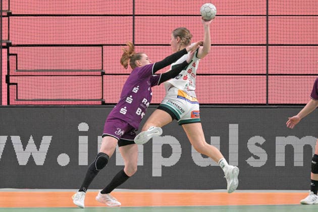 Selina Lindemann TusSies Metzingen, 02 vs Ann Kynast FrischAuf Goeppingen, 05 on with ball TusSies Metzingen vs FrischAuf Goeppingen , Handball, Alsco HBF, 21 League Matchday, Season 2025 2026, 28 03 2026 TusSies Metzingen vs FrischAuf Goeppingen , Handball, Alsco HBF, 21 League Matchday, Season 2025 2026, 28 03 2026 Tuebingen Copyright: xEibner-Pressefoto TobiasxBaurx EP_TBR