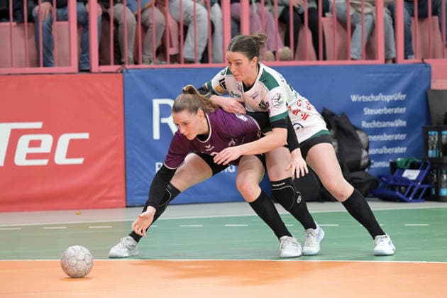 Selina Lindemann TusSies Metzingen, 02 vs Lea Neubrander FrischAuf Goeppingen, 81 TusSies Metzingen vs FrischAuf Goeppingen , Handball, Alsco HBF, 21 League Matchday, Season 2025 2026, 28 03 2026 TusSies Metzingen vs FrischAuf Goeppingen , Handball, Alsco HBF, 21 League Matchday, Season 2025 2026, 28 03 2026 Tuebingen Copyright: xEibner-Pressefoto TobiasxBaurx EP_TBR