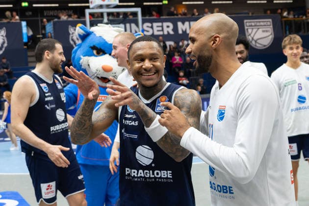 Charles Callison MBC, 23 and Akeem Vargas MBC, 11 after the 90 82 home win, Syntainics MBC vs Rasta Vechta, Basketball, 1 Bundesliga, Men, Matchday 26, Season 2025 26, 28 03 2026 Weißenfels Stadthalle Sachsen Anhalt Germany