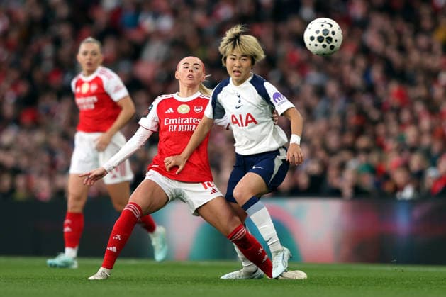 Frauen-Superliga Arsenal gegen Tottenham 28. März 2026 London Frauen-Superliga Fußball Arsenal gegen Tottenham Hotspur Chloe Kelly von Arsenal und Maika Hamano von Tottenham Hotspur Foto von Mark Leech London UK  Copyright: xMarkxLeechxOffside
