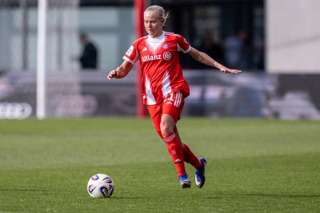 Pernille Harder FC Bayern Muenchen Frauen, 21 GER, FC Bayern Muenchen Frauen vs 1 FC Nuernberg, Football, Google Pixel Frauen Bundesliga, 22 Spieltag, Saison 2025 2026, 28 03 2026 DFL DFB REGULATIONS PROHIBIT ANY USE OF PHOTOGRAPHS as IMAGE SEQUENCES and or QUASI VIDEO GER, FC Bayern Muenchen Frauen vs 1 FC Nuernberg, Football, Google Pixel Frauen Bundesliga, 22 Spieltag, Saison 2025 2026, 28 03 2026 Muenchen Copyright: xEibner-Pressefoto HeikexFeinerx EP_HFR
