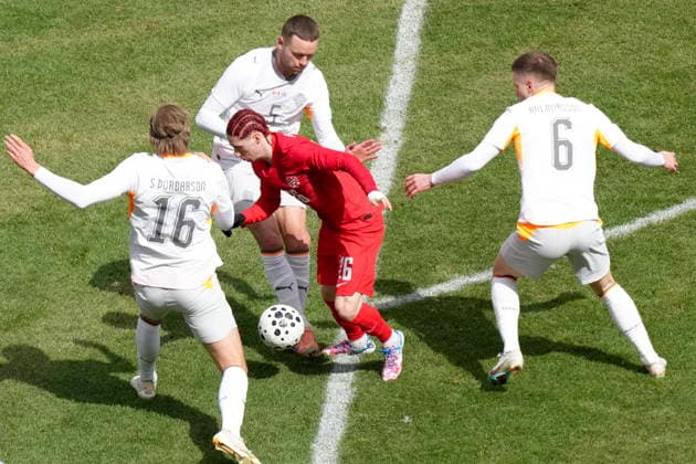 March 28, 2026, Toronto, On, CANADA: Canada s Marcelo Flores tries to find a path through Iceland s defence during second half International Friendly, Länderspiel, Nationalmannschaft soccer action, in Toronto, on Saturday March 28, 2026. Marcelo Flores  - ZUMAc35_ 20260328_zaf_c35_027 Copyright: xChrisxYoungx