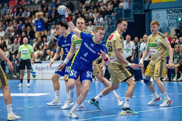 Daikin Handball Bundesliga, VfL Gummersbach TSV Hannover Burgdorf, 28 03 2026 Miro Schluroff VfL Gummersbach, 15 , Justus Fischer TSV Hannover Burgdorf 54 , Ellidi Vidarsson VfL Gummersbach, 4 , Hannes Feise TSV Hannover Burgdorf 56 , Vilhelm Poulsen TSV Hannover Burgdorf 9 , Daikin Handball Bundesliga, VfL Gummersbach TSV Hannover Burgdorf, 28 03 2026 Copyright: xBEAUTIFULxSPORTS Erlhofx