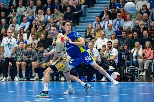 Daikin Handball Bundesliga, VfL Gummersbach TSV Hannover Burgdorf, 28 03 2026 Hannes Feise TSV Hannover Burgdorf 56 , Miro Schluroff VfL Gummersbach, 15 , Daikin Handball Bundesliga, VfL Gummersbach TSV Hannover Burgdorf, 28 03 2026 Copyright: xBEAUTIFULxSPORTS Erlhofx