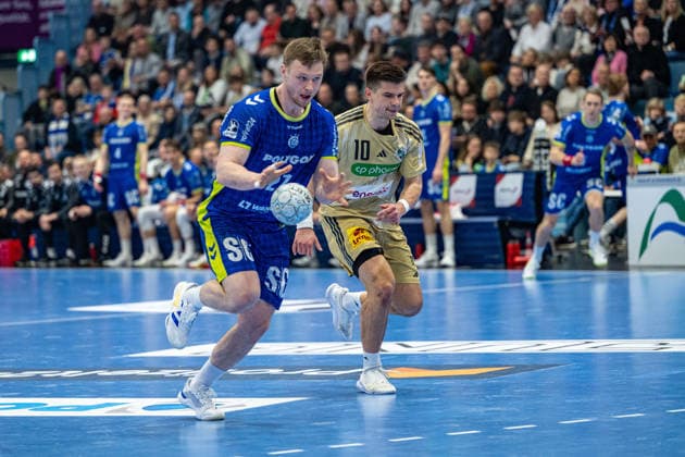 Daikin Handball Bundesliga, VfL Gummersbach TSV Hannover Burgdorf, 28 03 2026 Kristjan HorÅ¾en VfL Gummersbach, 27 , RenÄrs UÅ¡Äins TSV Hannover Burgdorf 10 , Daikin Handball Bundesliga, VfL Gummersbach TSV Hannover Burgdorf, 28 03 2026 Copyright: xBEAUTIFULxSPORTS Erlhofx