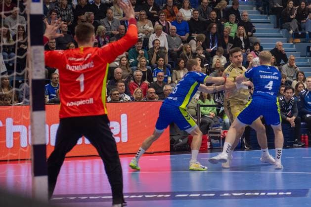 Dominik Kuzmanović, Goalkeeper, VfL Gummersbach 1 , Ellidi Snaer Vidarsson, Winger, VfL Gummersbach 4 , Å tÄpan Zeman, Winger, VfL Gummersbach 66 , RenÄrs UÅ¡Äins, Backcourt, TSV Hannover Burgdorf 10 ,VfL Gummersbach vs TSV Hannover Burgdorf, Daikin Handball Bundesliga, Men , Matchday 26, 28 03 2026 Gummersbach NRW Germany Copyright: xkolbert-press MartinxWdziecznyx