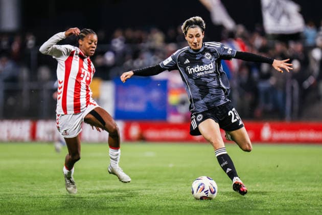 Google Pixel Women Bundesliga 1 FC Köln Eintracht Frankfurt 28 03 2026 Lydia Andrade 1 FC Köln, 17 in duel with Sara Doorsoun Eintracht Frankfurt, 23 Google Pixel Women Bundesliga 1 FC Köln Eintracht Frankfurt Köln, Franz Kremer Stadion 28 03 2025 DFB REGULATIONS PROHIBIT ANY USE OF PHOTOGRAPHS AS IMAGE SEQUENCES AND OR QUASI VIDEO Copyright: xBEAUTIFULxSPORTS Freisenx