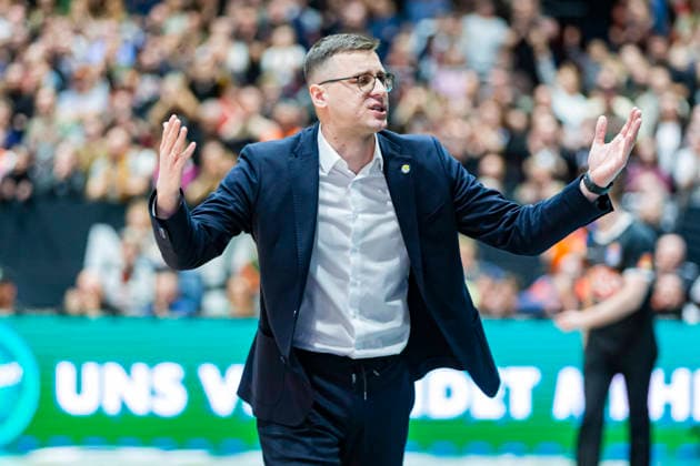 28 03 2026, xomx, Basketball easyCredit BBL Bundesliga, NINERS Chemnitz EWE Baskets Oldenburg v l Lazar Spasic EWE Baskets Oldenburg Head Coach Portrait, Portraet, Chemnitz