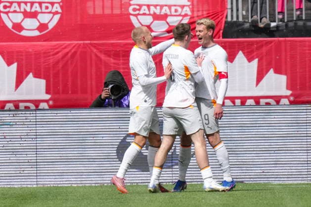 March 28, 2026, Toronto, On, CAN: Iceland s Orri Steinn Oskarsson celebrates with teammates after scoring his team s opening goal during first half International Friendly, Länderspiel, Nationalmannschaft soccer action against Canada in Toronto, on Saturday March 28, 2026. Orri Steinn Oskarsson  - ZUMAc35_ 20260328_zaf_c35_044 Copyright: xChrisxYoungx