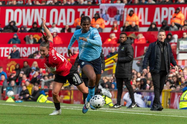 Bunny Shaw (9 Manchester City) controls the ball during the Barclays WSL game between Manchester United, ManU and Manchester City, Old Trafford on 28th March 2026 in Manchester England (Photo by Clare Overfield Sports Press Photo) Copyright: xClarexOverfieldx xSPPx Sportspressphoto_SPR120574
