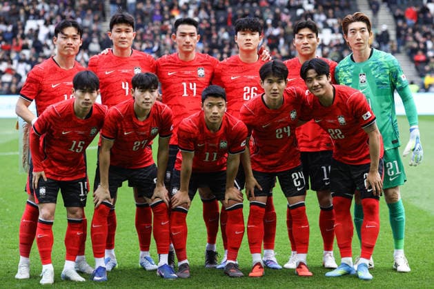South Korea v Ivory Coast 28 March 2026, Milton Keynes - International Friendly, Länderspiel, Nationalmannschaft - South Korea v Ivory Coast - The South Korea squad pose for a team photo - Photo: Jacques Feeney Offside. Milton Keynes UK *** Südkorea gegen Elfenbeinküste 28. März 2026, Milton Keynes Internationales Freundschaftsspiel Südkorea gegen Elfenbeinküste Die südkoreanische Mannschaft stellt sich für ein Mannschaftsfoto auf Foto Jacques Feeney Abseits Milton Keynes UK  Copyright: xJacquesxFeeneyx xOffsidexOffside