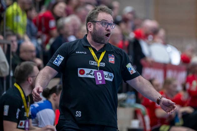 Handball Bundesliga Frauen,HBF, Saison 2025 2026 SV Union Halle Neustadt vs HSG Blomberg Lippe Halle, Germany 28 Maerz 2026 In the picture coach Steffen Birkner Blomberg facial expression, strong facial expression, emotion, gesture, gesticulated, Halle Saale SWH Arena Sachsen Anhalt Germany