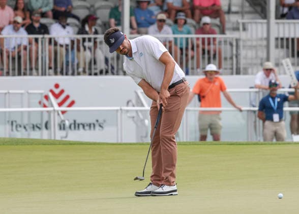 HOUSTON, TX - MARCH 28: Beau Hossler (USA) watches his putt on 18 green during the third round of the Texas Children s Houston Open on March 28, 2026, at Memorial Park Golf Course, Houston, Texas. (Photo by Leslie Plaza Johnson Icon Sportswire) GOLF: MAR 28 PGA, Golf Herren Texas Children s Houston Open EDITORIAL USE ONLY Icon2603281123