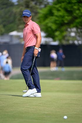 HOUSTON, TX - MARCH 28: Karl Vilips (AUS) reacts to barely missing his birdie putt on 1 during the third round of the Texas Children s Houston Open on March 28, 2026, at Memorial Park Golf Course, Houston, Texas. (Photo by Ken Murray Icon Sportswire) GOLF: MAR 28 PGA, Golf Herren Texas Children s Houston Open EDITORIAL USE ONLY Icon2603280213