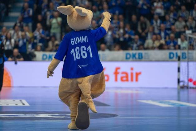 Rubber, Mascot, VfL Gummersbach vs TSV Hannover Burgdorf, Daikin Handball Bundesliga, Men , 26 Matchday, 28 03 2026 Gummersbach NRW Germany Copyright: xkolbert-press MartinxWdziecznyx