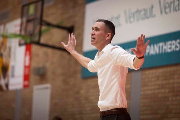 Jesper Sundberg swe, Head Coach Luchse GiroLive Panthers Osnabrück 59 81 TK Hannover Luchse 1 DBBL 22 Matchday 28 03 2026 GiroLive Panthers Osnabrück vs TK Hannover Luchse