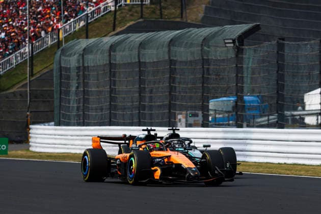 F1 - JAPANESE GRAND PRIX 2026 81 PIASTRI Oscar (aus), McLaren F1 Team MCL40, action, 63 RUSSELL George (gbr), Mercedes AMG F1 Team W17, action during the Formula 1 Japanese Grand Prix 2026, 3rd round of the 2026 Formula One World Championship, WM, Weltmeisterschaft from March 27 to 29, 2026 on the Suzuka Circuit, in Suzuka, Japan - SuzukaJapan Copyright: xDPPIx