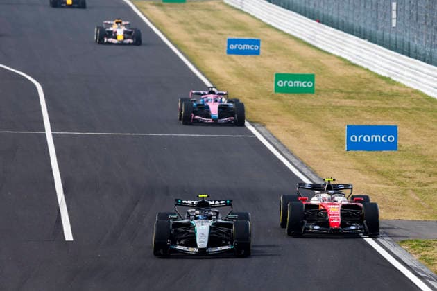 F1 - JAPANESE GRAND PRIX 2026 12 KIMI ANTONELLI Andrea (ita), Mercedes AMG F1 Team W17, action, 44 HAMILTON Lewis (gbr), Scuderia Ferrari SF-26, action during the Formula 1 Japanese Grand Prix 2026, 3rd round of the 2026 Formula One World Championship, WM, Weltmeisterschaft from March 27 to 29, 2026 on the Suzuka Circuit, in Suzuka, Japan - SuzukaJapan Copyright: xDPPIx