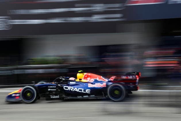 F1 - JAPANESE GRAND PRIX 2026 06 HADJAR Isack (fra), Red Bull Racing Ford RB22, action, pitlane, during the Formula 1 Japanese Grand Prix 2026, 3rd round of the 2026 Formula One World Championship, WM, Weltmeisterschaft from March 27 to 29, 2026 on the Suzuka Circuit, in Suzuka, Japan - SuzukaJapan Copyright: xDPPIx